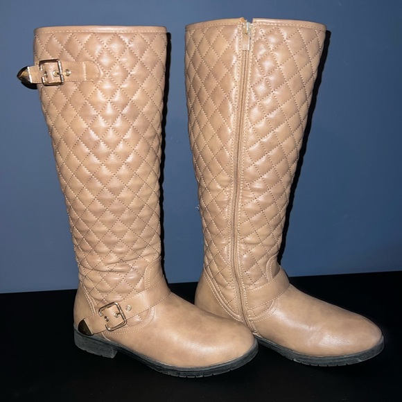 Tan quilted pattern boots size 8 1/2 👢 - Picture 10 of 14